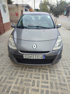 voitures-renault-clio-3-2011-dynamique-sedrata-souk-ahras-algerie