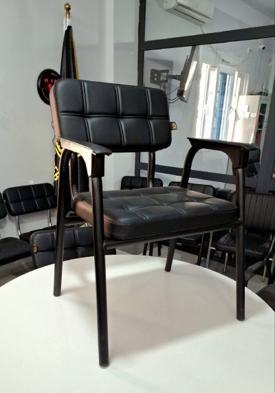 كراسي-chaise-visiteur-de-bureau-tres-solide-باش-جراح-الجزائر