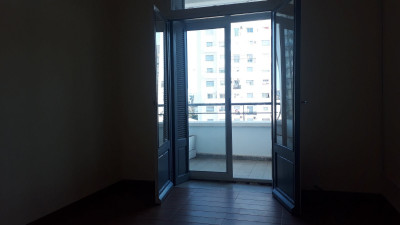 Sell Apartment F4 Algiers El mouradia