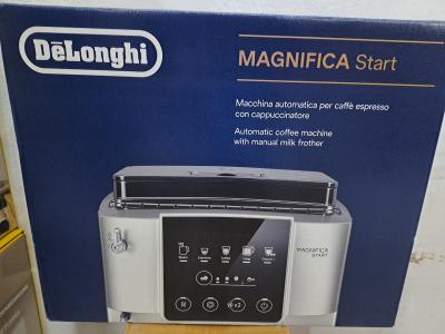 MACHINE À CAFÉ DELONGHI AVEC BROYEURS MAGNIFICA START 