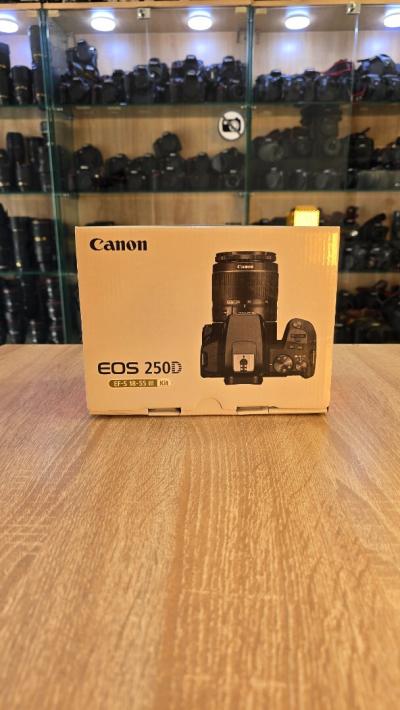 Canon eos 250D