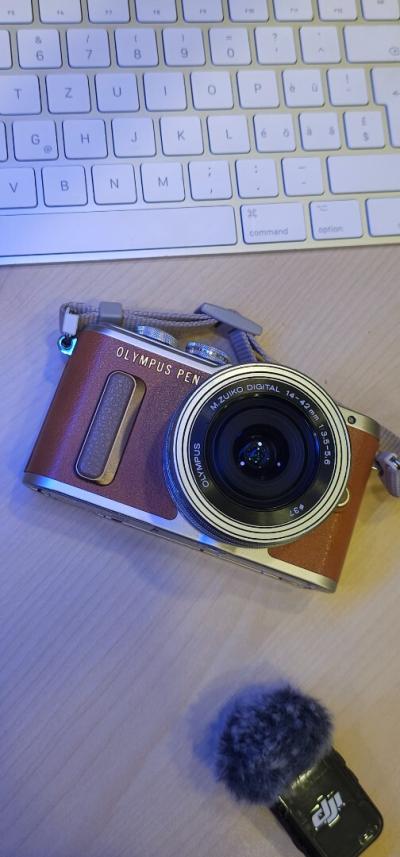Olympus Pen E-PL8 