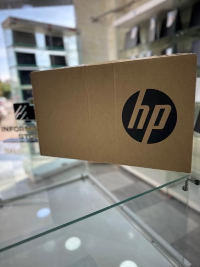 HP LAPTOP 15 2024 NEUF SOUS EMBALLAGE  CPu INTEL CORE I5 1335U 3.5GHZ  