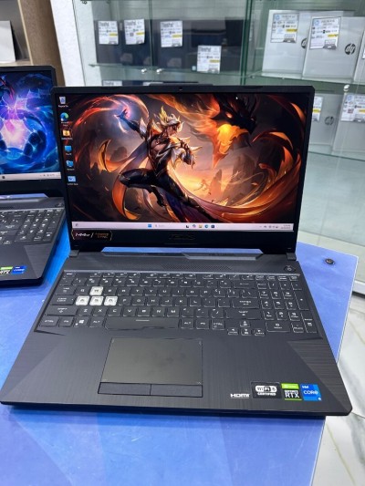 ASUS TUF F15 CORE : INTEL I5- 11400H DISC :  512 GB  (SSD)  RAM : 16 GB CARTE  GRAPHIQUE RTX 3060