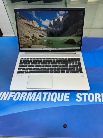 HP PROBOOK 455 G9  CORE : RYZEN 5 5625U 6 cœurs 12 MB CACHE  DISC : 512 GB  (SSD) RAM : 16 GB   