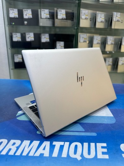 HP ELITEBOOK 830 G8 CORE : INTEL I5 _ 1135G7 DISC :  256 GB  (SSD)  RAM : 16 GB