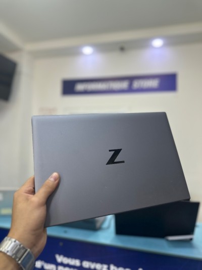HP Z BOOK FIREFLY G8 TACTILE CORE : i7- 1185G7  DISC : 512 GB  (SSD) RAM : 16 GB   