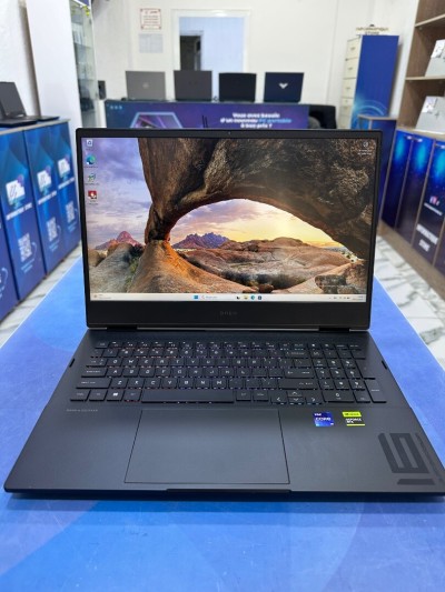 HP OMEN 16  CORE : INTEL I9 - 12900H DISC :  512 GB  (SSD)  RAM : 16 GB  RTX 3060 6GB