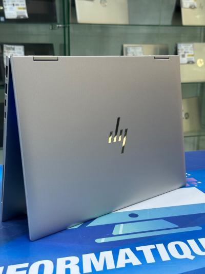 HP ELITEBOOK 1040 G9 X360 CORE : i5 - 1235U    DISC : 256 GB  (SSD) RAM : 08 
