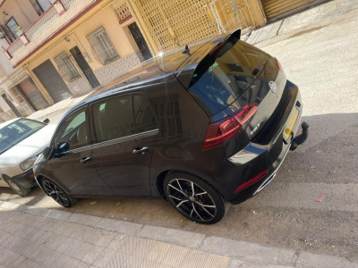 moyenne-berline-volkswagen-golf-7-2019-drive-batna-algerie