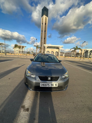 moyenne-berline-seat-leon-2016-style-el-harrach-alger-algerie