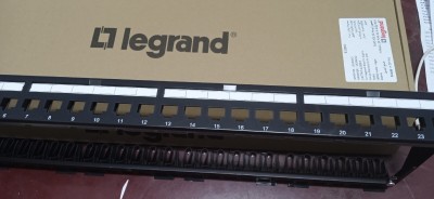 Panneau de brassage Legrand