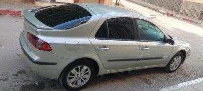 voitures-renault-laguna-2-2001-algerie