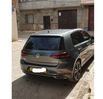average-sedan-volkswagen-golf-7-2018-carat-saida-algeria