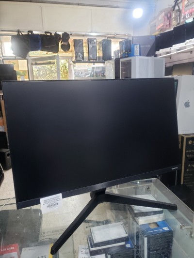Samsung Moniteur / LED 1920 x 1080 pixels Dalle IPS 75 Hz FreeSync /HDMI/VGA