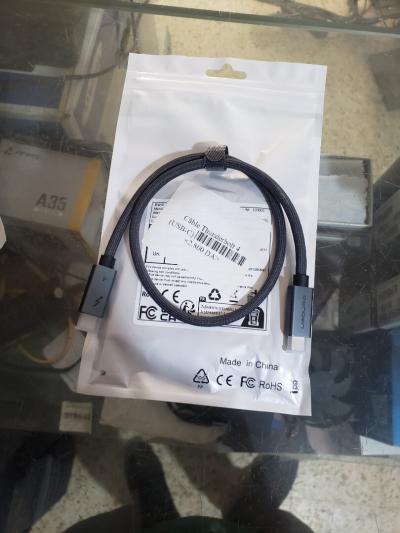 Câble Thunderbolt 4 