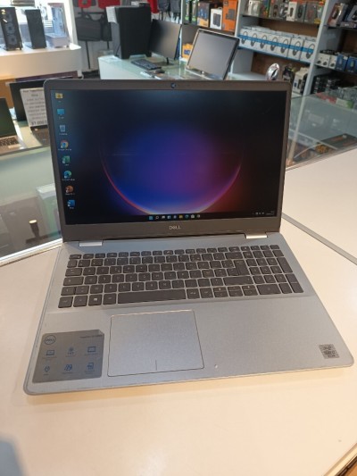 DELL INSPIRON 5593 i7 10th 16GB DDR4 512SSD 15.6FHD