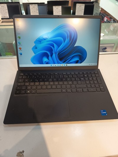 DELL VOSTRO 3510 i5 11th 8GB DDR4 512SSD12SSD