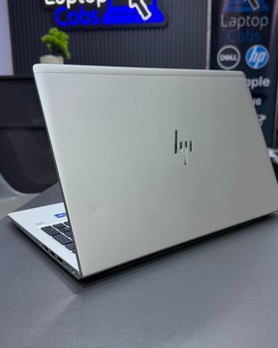 HP ELITEBOOK 650 G9 i7-1255U 16Gb DDR4 512gb SSD UHD GRAPHICS NVIDIA GEFORCE MX 570A ECRAN 15.6 FHD