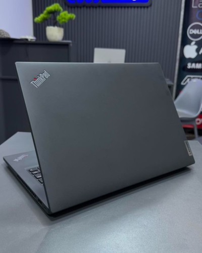LENOVO THINKPAD P14s RYZEN 7 7840U 16Gb DDR5 512Gb AMD RADEON TM 780M 4Gb 14 TACTILE WUXGA