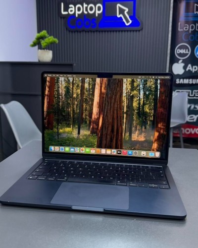 MACBOOK AIR M2 2022 CPU : M2  RAM  24Gb DISK  1000Gb  SSD ECRAN 13 BATTERIE : cycle 145 95%