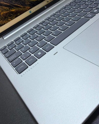 (VENDU) station travail HP ELITEBOOK 660 G11 TACTILE 16p ULTRA 7 155H 16gb 512gb INTEL ARC  RTX 2050