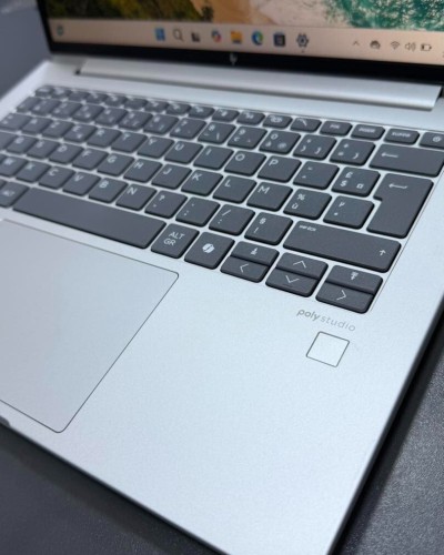 HP ELITEBOOK 645 G11 RYZEN 5 7350U 2.90 GHZ 16Gb DDR4 512gb SSD AMD RADEON GRAPHICS ECRAN 14P FHD  