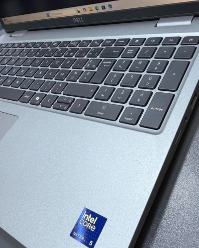 DELL LATITUDE 5550 ULTRA 5 125U 16Gb DDR5 512gb SSD INTEL R GRAPHICS ECRAN 15.6 FHD