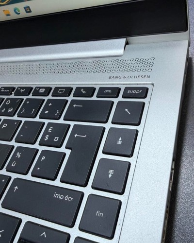 (VENDU)HP ELITEBOOK 840 G6 i7-8565U 16GB DDR4 512gb SSD INTEL UHD  GRAPHICS 620 ECRAN 14 FHD