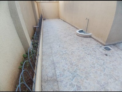 كراء طابق فيلا 3 غرف الجزائر الأبيار