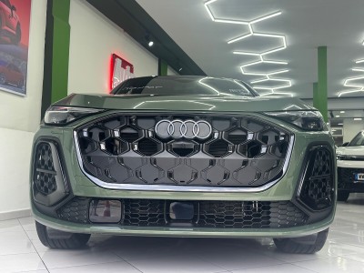 Audi Q5 2025 S line pack black