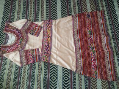 tenues-traditionnelles-robe-berbere-et-kabyle-tizi-ouzou-algerie