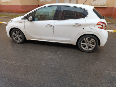 citadine-peugeot-208-2014-el-eulma-setif-algerie