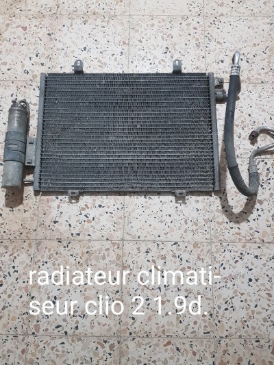 pieces-vehicules-a-vendre-radiateur-climatiseur-kangoo-19dclio-2-phase-1-tizi-ouzou-algerie