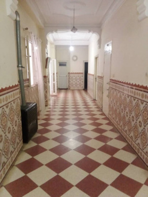 Rent Villa floor F8 Algiers Les eucalyptus