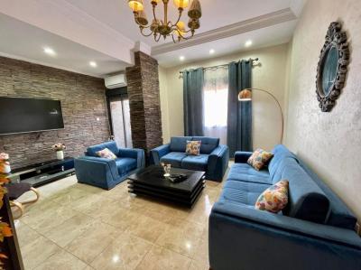 كراء شقة 3 غرف وهران وهران