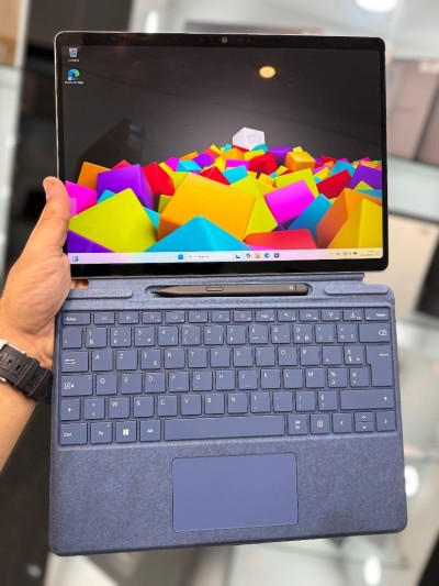 Microsoft SurFace Pro 10 Ultra 5 135U - 16Go - 256Go - Intel Graphics