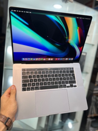 MacBook Pro 2019 16" i9 - 16Go - 1To - Radeon 5500M 4Go