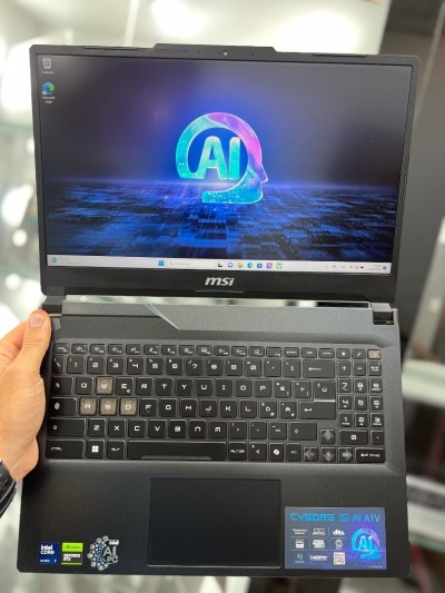 MSI CYBORG Ai FHD 144Hz - Ultra 7 155H - 16Go - 1To - RTX 4060