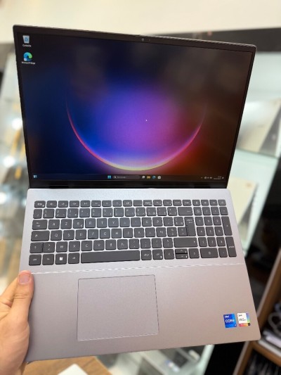 Dell Inspiron 16" i7 1360P - 16Go - 512Go - Intel Iris Xe Graphics