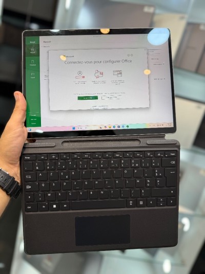 Microsoft Surface Pro 9 - i7 1255U - 16Go - 256Go - Intel Iris Xe 