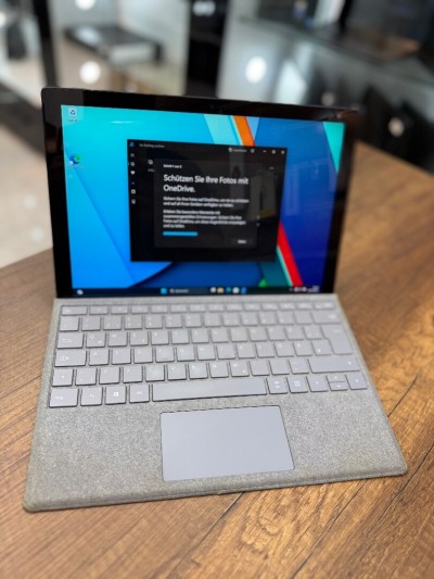 Microsoft SurFace Pro 7+ i7 1165G7 - 16Go Ram - 256Go SSD - Intel Iris Xe