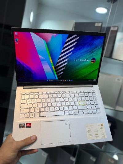 Asus VivoBook OLED - Ryzen 7 5700U - 16Go - 1To SSD - AMD Radeon Graphics 