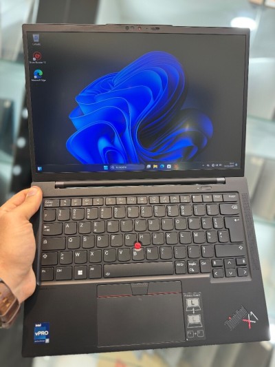 Lenovo ThinkPad X1 Carbon Tactile - i7 1365U - 16Go - 512Go - Intel Iris Xe Graphics