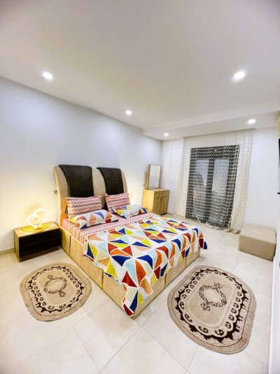 كراء شقة 4 غرف وهران عين الترك