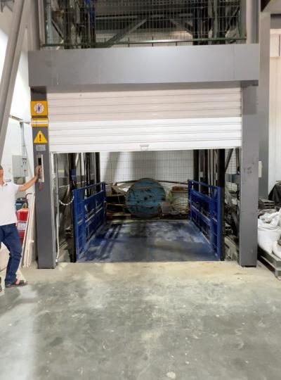 Montecharge Marchandise Hydraulique Fabrication Sur Mesure - GRAVITY ALGERIE- Interne Ou Externe