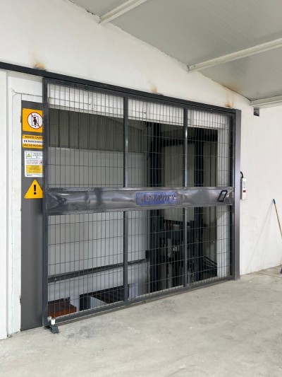 Monte Charge Industriel pour Production & Stockage | مصعد بضائع صناعي للتخزين والإنتاج 