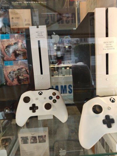 Xbox one s Xbox one s