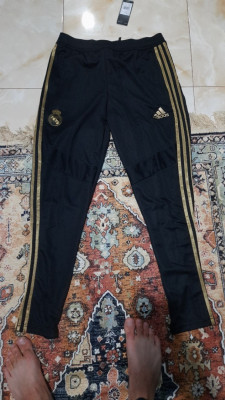 jeans-et-pantalons-adidas-originale-bordj-el-bahri-alger-algerie