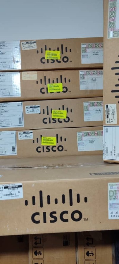 Routeur Cisco IAD887B-K9